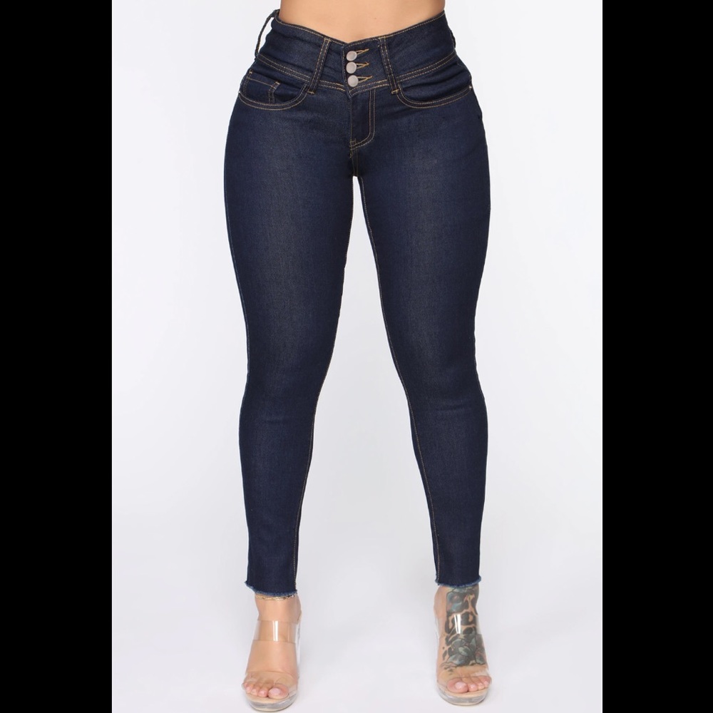 Fashion Nova Makenna Booty Lifting Jeans